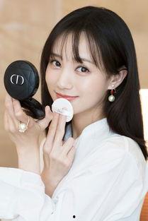 李一桐娱乐吃瓜,揭秘明星幕后趣事